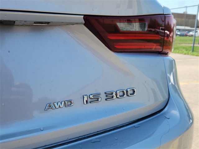 2016 Lexus IS 300 22