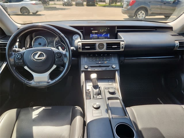 2016 Lexus IS 300 9