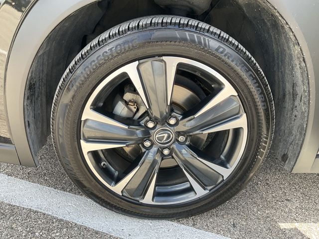Thumbnail: 2021 Lexus UX - 6