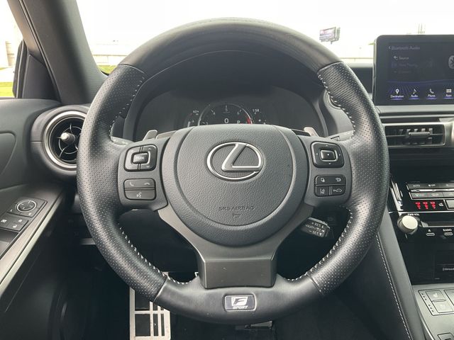 Thumbnail: 2022 Lexus IS - 10