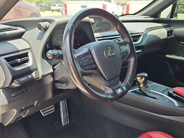 Thumbnail: 2019 Lexus UX - 2