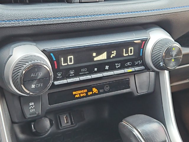 Thumbnail: 2022 Toyota RAV4 - 29