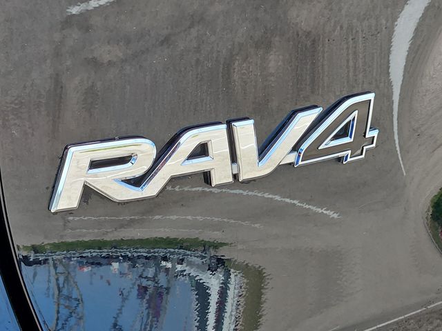 Thumbnail: 2022 Toyota RAV4 - 7