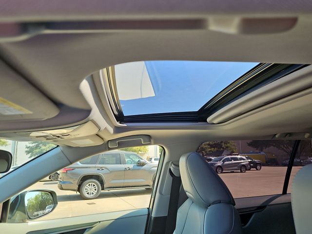 Thumbnail: 2019 Toyota RAV4 - 25