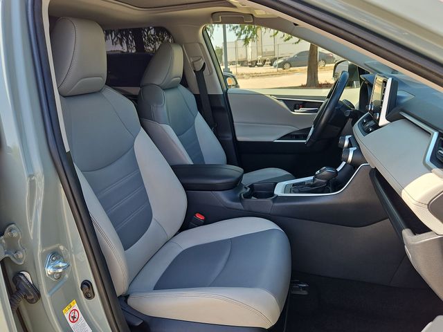 Thumbnail: 2019 Toyota RAV4 - 12