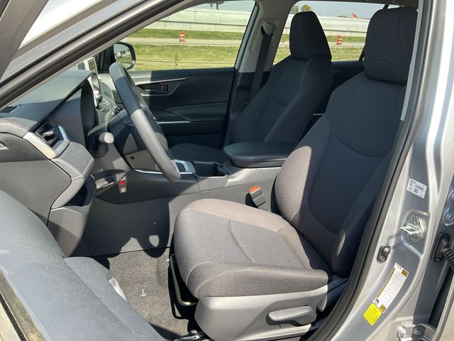 Thumbnail: 2025 Toyota RAV4 - 8