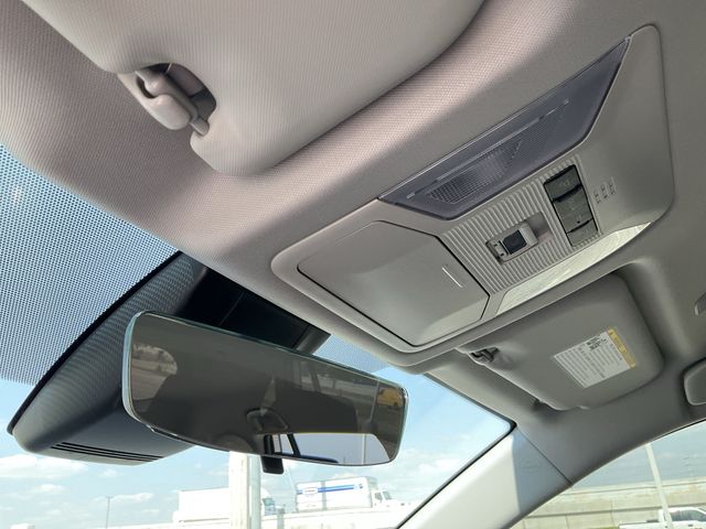 Thumbnail: 2025 Toyota RAV4 - 28