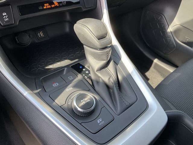 Thumbnail: 2025 Toyota RAV4 - 13