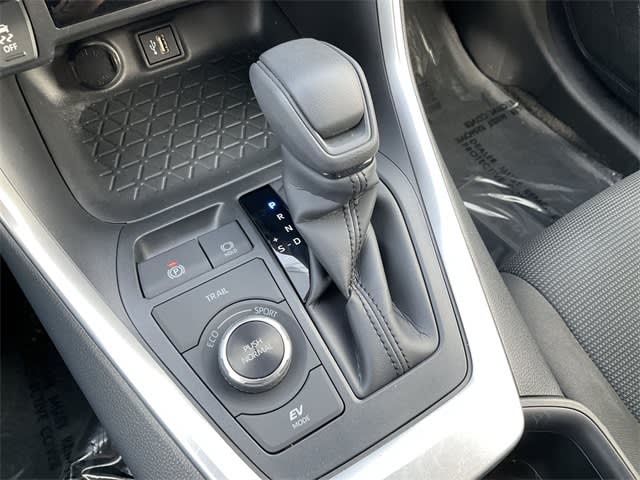 Thumbnail: 2025 Toyota RAV4 - 13