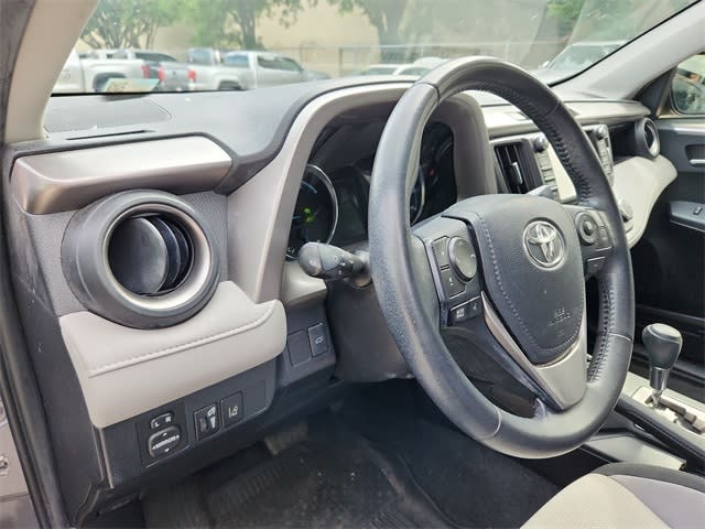 Thumbnail: 2017 Toyota RAV4 - 2
