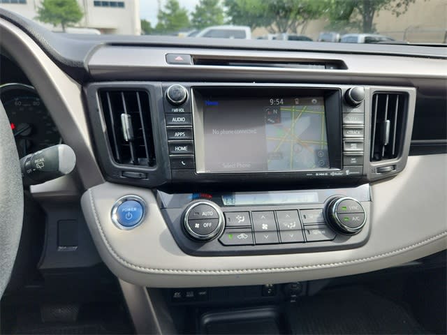 Thumbnail: 2017 Toyota RAV4 - 12