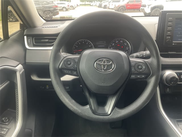2021 Toyota RAV4 XLE 11