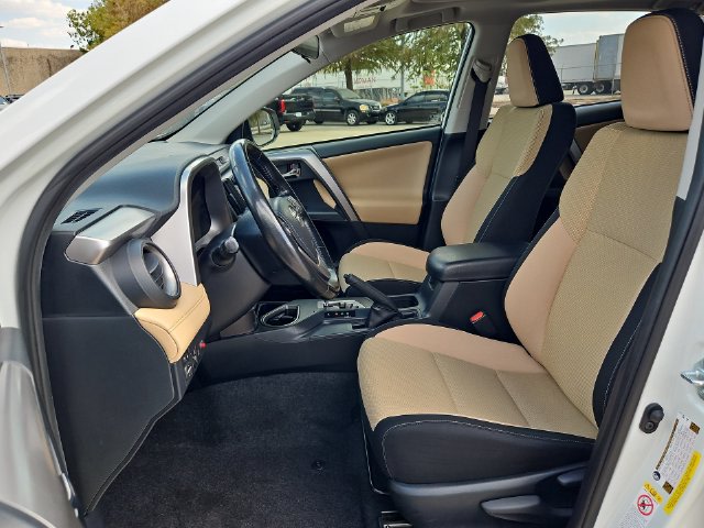 Thumbnail: 2018 Toyota RAV4 - 10