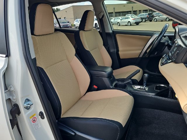 Thumbnail: 2018 Toyota RAV4 - 11