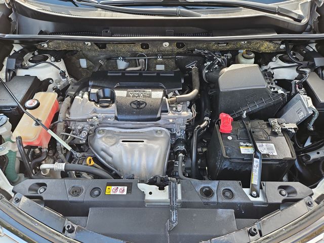 Thumbnail: 2018 Toyota RAV4 - 8