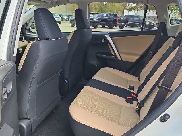 Thumbnail: 2018 Toyota RAV4 - 12