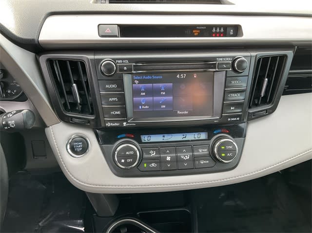 2018 Toyota RAV4 XLE 12