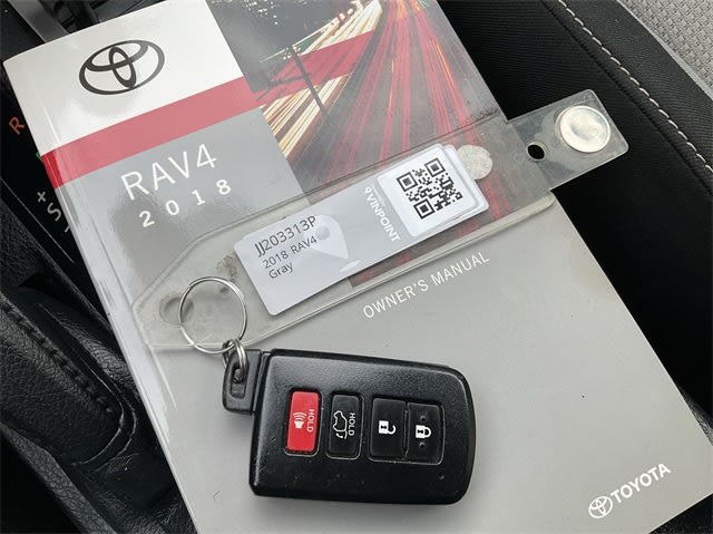 2018 Toyota RAV4 XLE 27