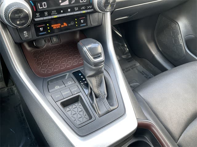 Thumbnail: 2020 Toyota RAV4 - 13