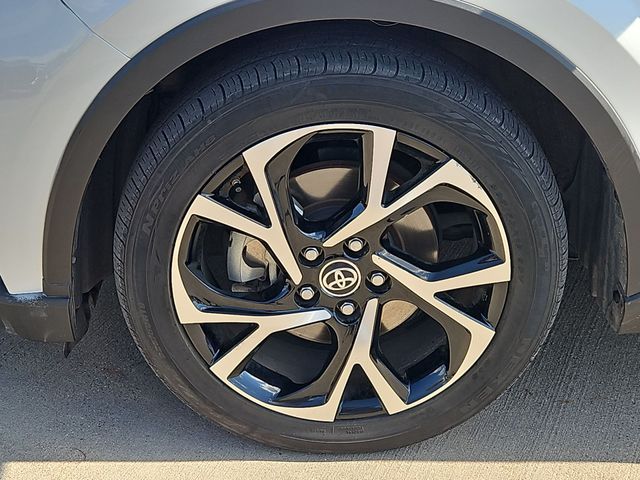 Thumbnail: 2021 Toyota C-HR - 8
