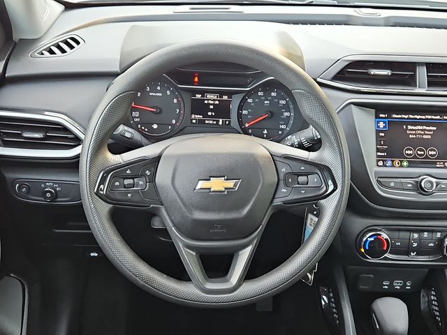 Thumbnail: 2023 Chevrolet TrailBlazer - 14