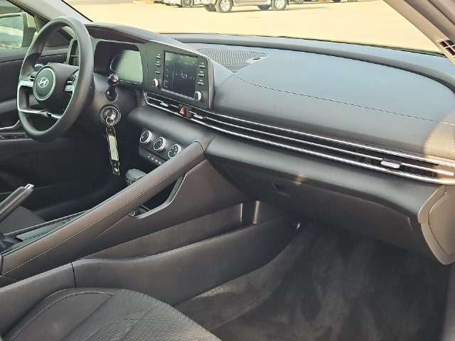 Thumbnail: 2024 Hyundai Elantra - 9