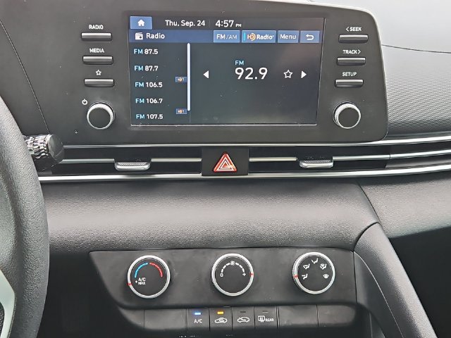 Thumbnail: 2024 Hyundai Elantra - 14