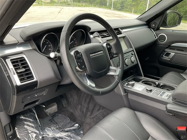 2020 Land Rover Discovery Landmark Edition 2