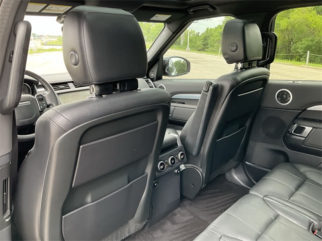 2020 Land Rover Discovery Landmark Edition 9