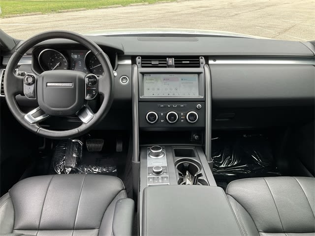 2020 Land Rover Discovery Landmark Edition 6