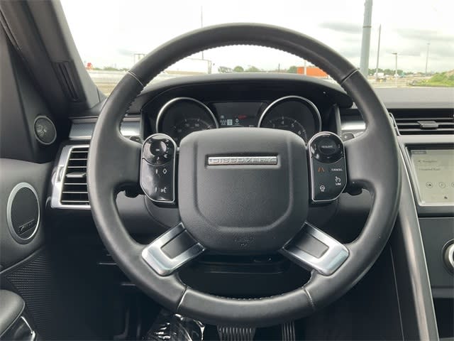 2020 Land Rover Discovery Landmark Edition 10