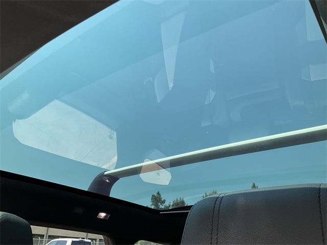Thumbnail: 2020 Land Rover Range Rover Evoque - 24