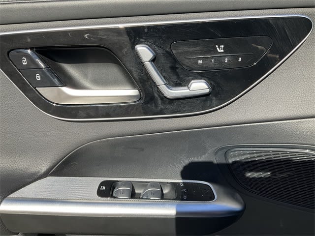 Thumbnail: 2024 Mercedes-Benz GLC - 22