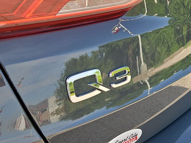 Thumbnail: 2021 Audi Q3 - 7