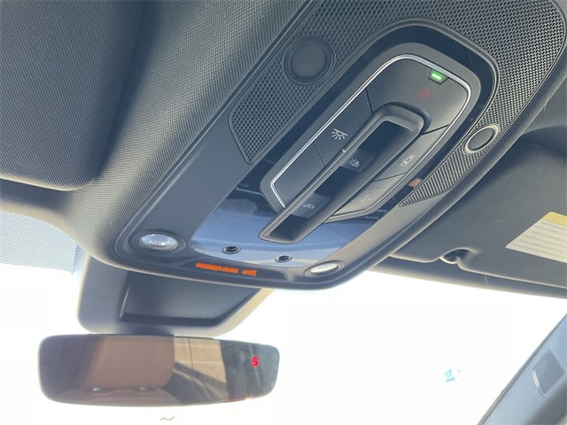 Thumbnail: 2023 Audi Q8 - 21