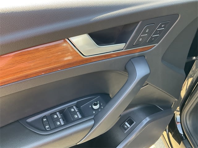 2022 Audi Q5 Premium 22