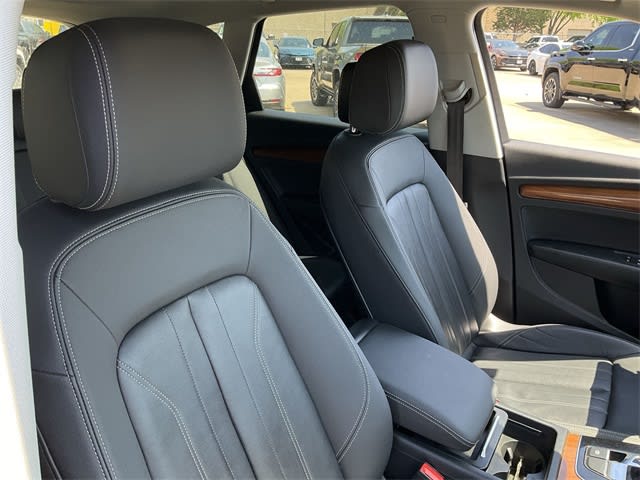2022 Audi Q5 Premium 9