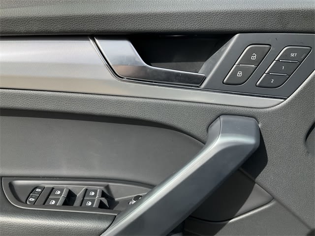 Thumbnail: 2025 Audi Q5 - 22