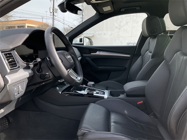 Thumbnail: 2025 Audi Q5 - 8