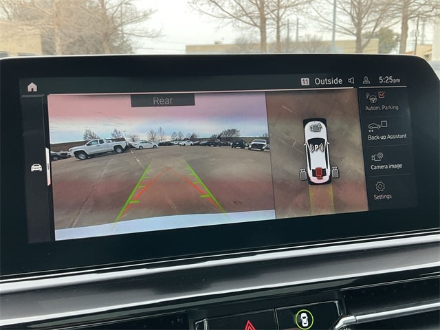 Thumbnail: 2022 BMW 8 Series - 26