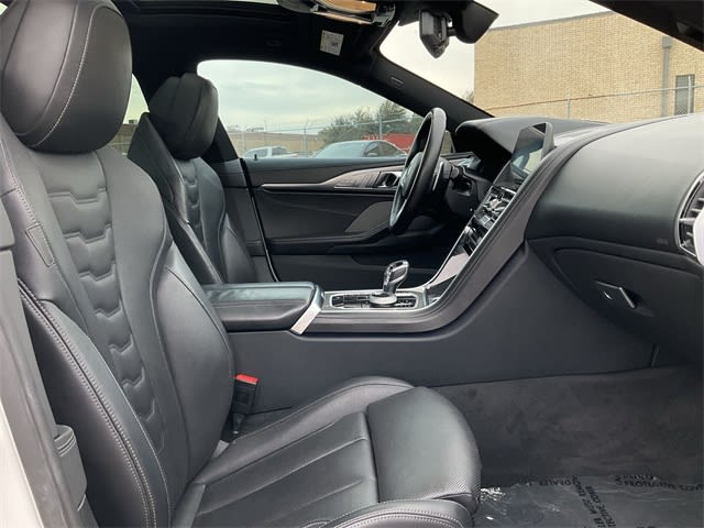 Thumbnail: 2022 BMW 8 Series - 25