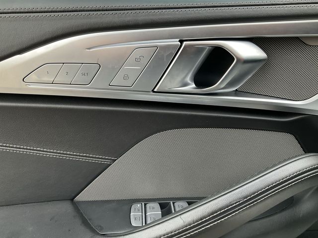 Thumbnail: 2022 BMW 8 Series - 23