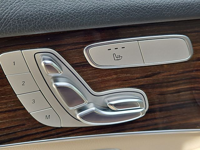 Thumbnail: 2016 Mercedes-Benz GLC - 24