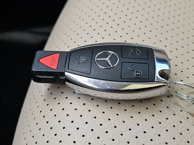 Thumbnail: 2016 Mercedes-Benz GLC - 17