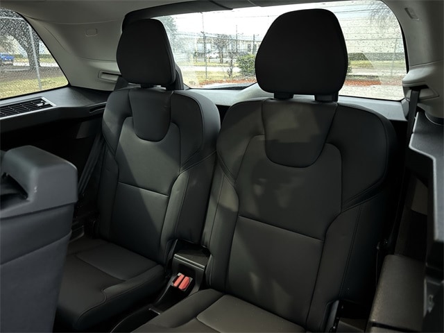 Thumbnail: 2025 Volvo XC90 - 25