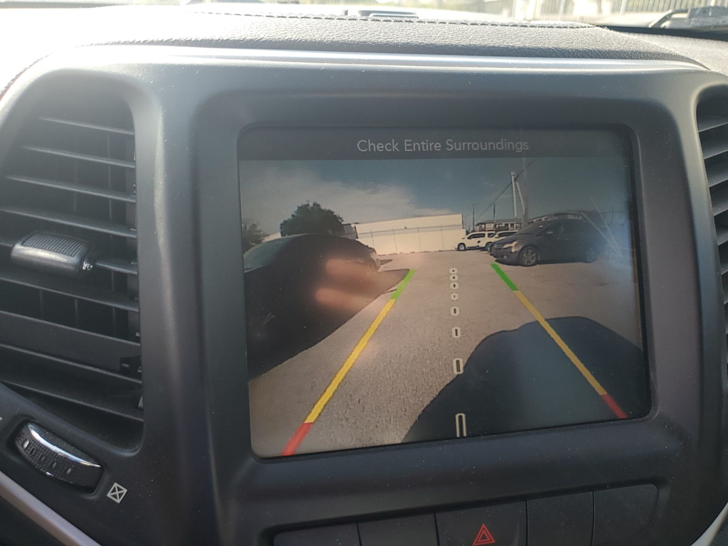 Thumbnail: 2014 Jeep Cherokee - 24
