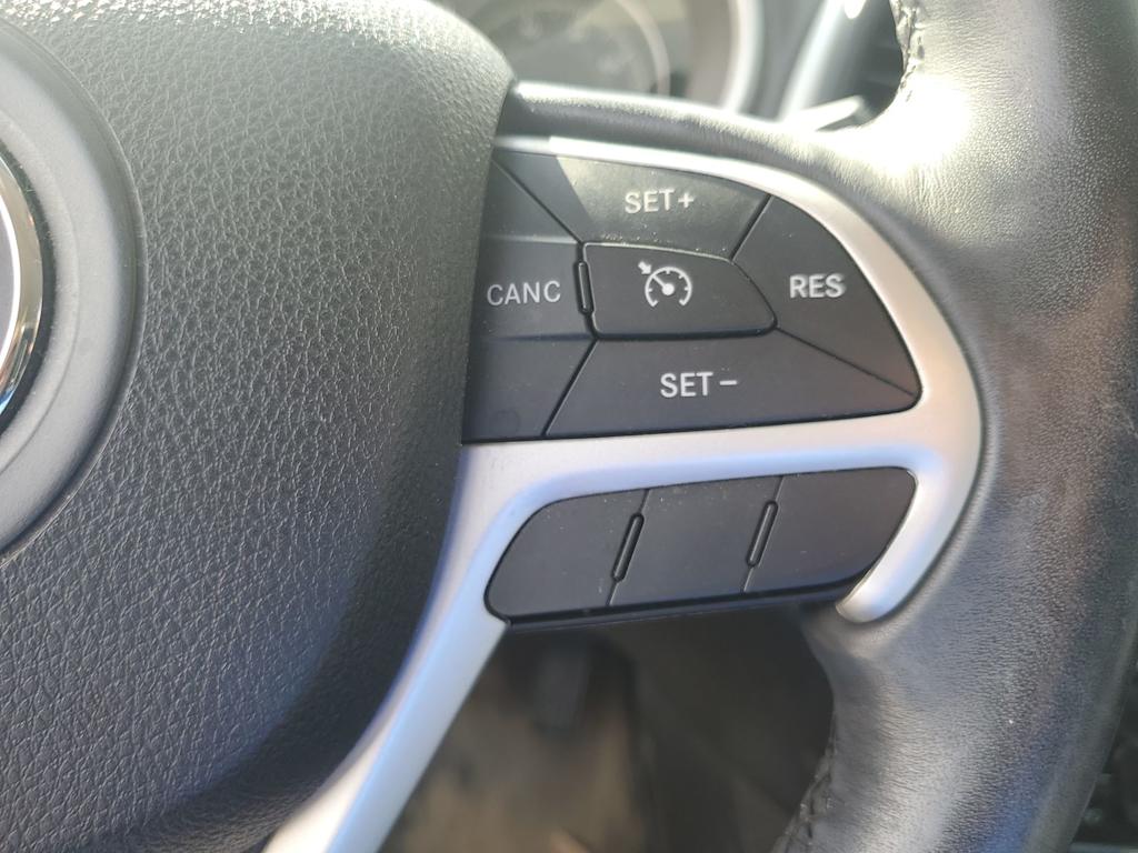 Thumbnail: 2014 Jeep Cherokee - 19