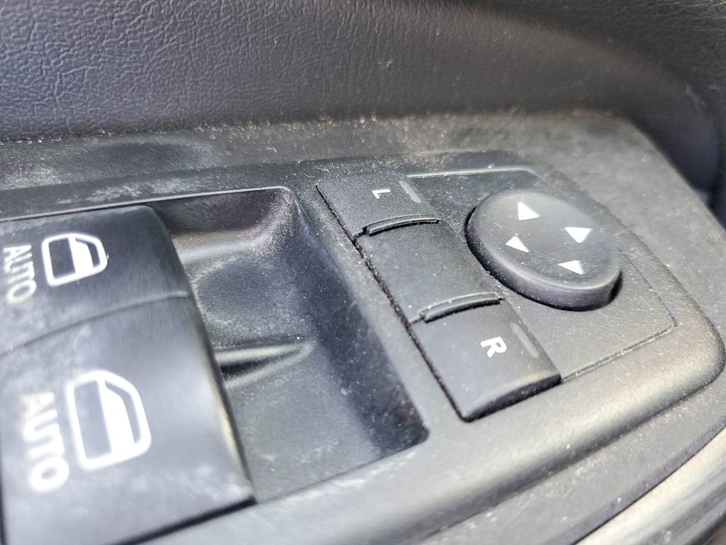 Thumbnail: 2014 Jeep Cherokee - 26