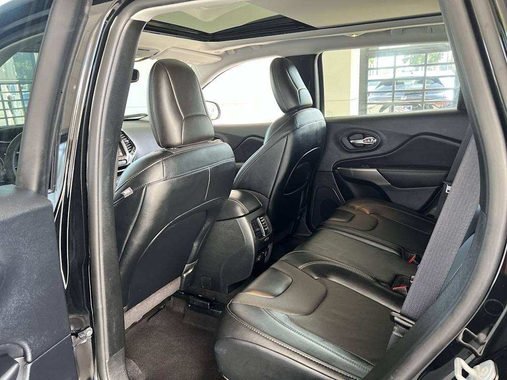 Thumbnail: 2022 Jeep Cherokee - 11