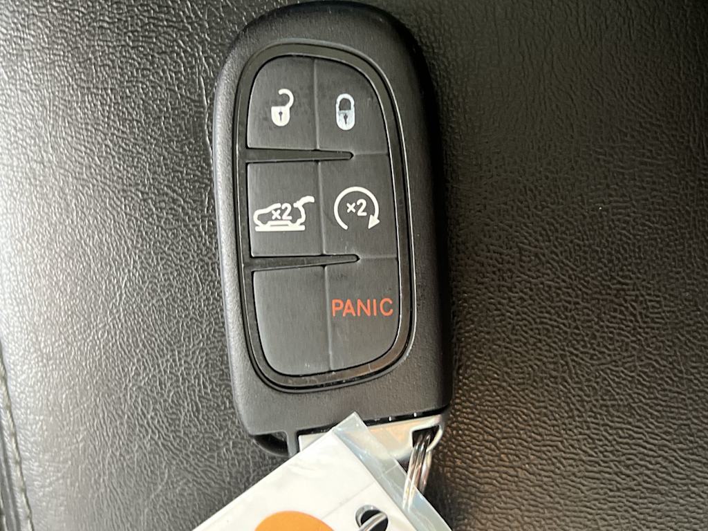 Thumbnail: 2022 Jeep Cherokee - 16